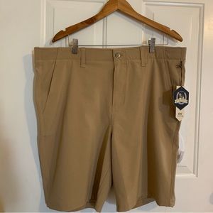 Rorie Whelan Golf Shorts Beige Size 40